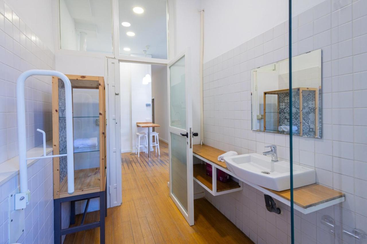Florit Flats - The Vella Apartment